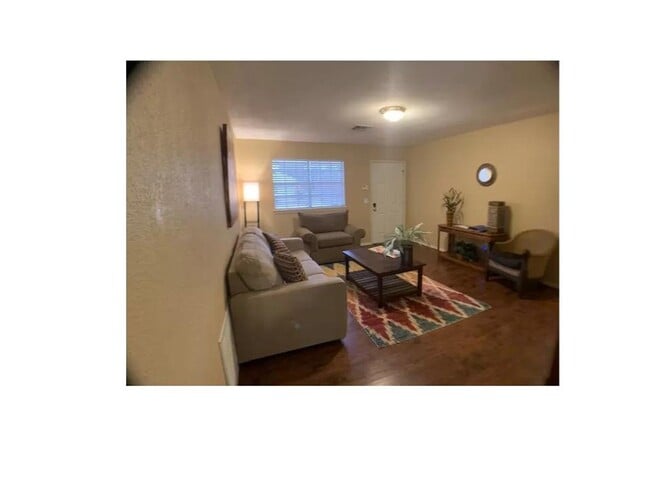 Primary Photo - Edmond 4 bed home - Move in Deposit-Free! (If Qualified)
