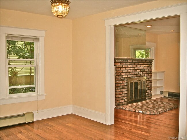 Building Photo - 15 Maple Grove St