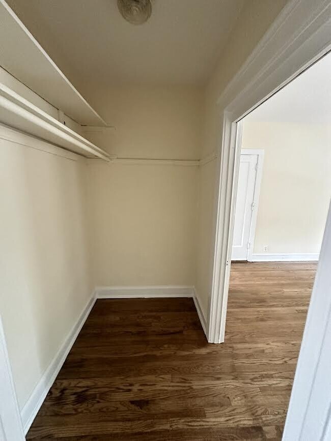 Building Photo - 0 bedroom in Chicago IL 60647
