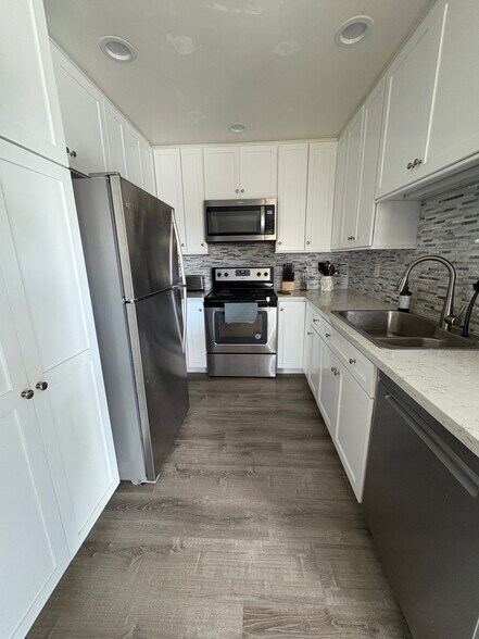 Building Photo - 136 Countrywood Ln