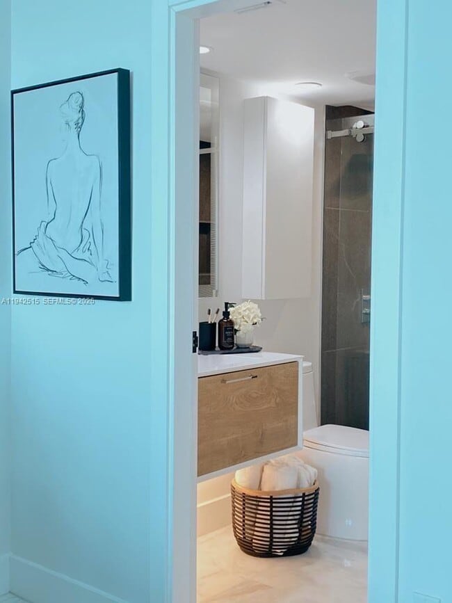 Building Photo - 800 Claughton Island Dr