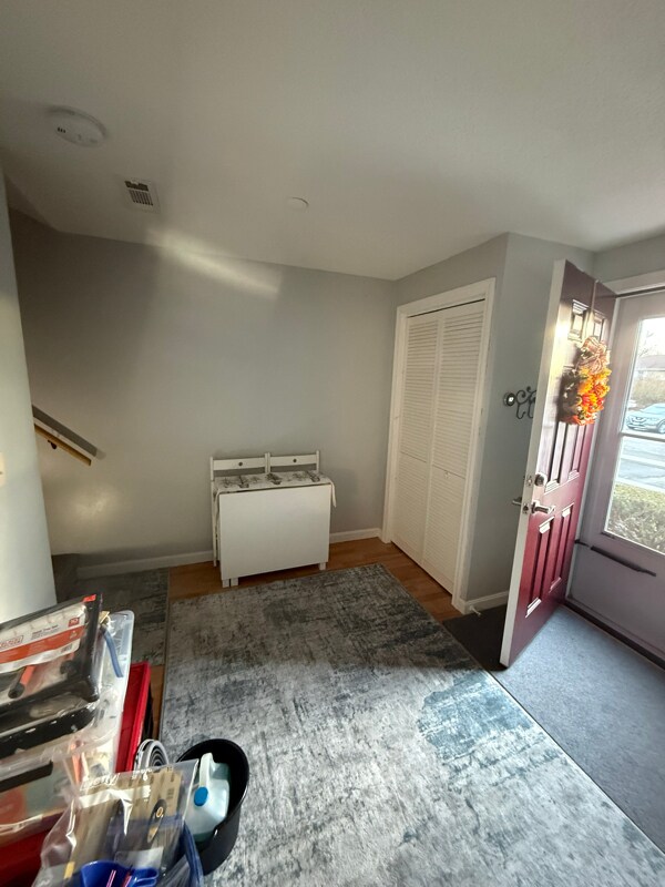 Building Photo - 105 Elmwood Dr