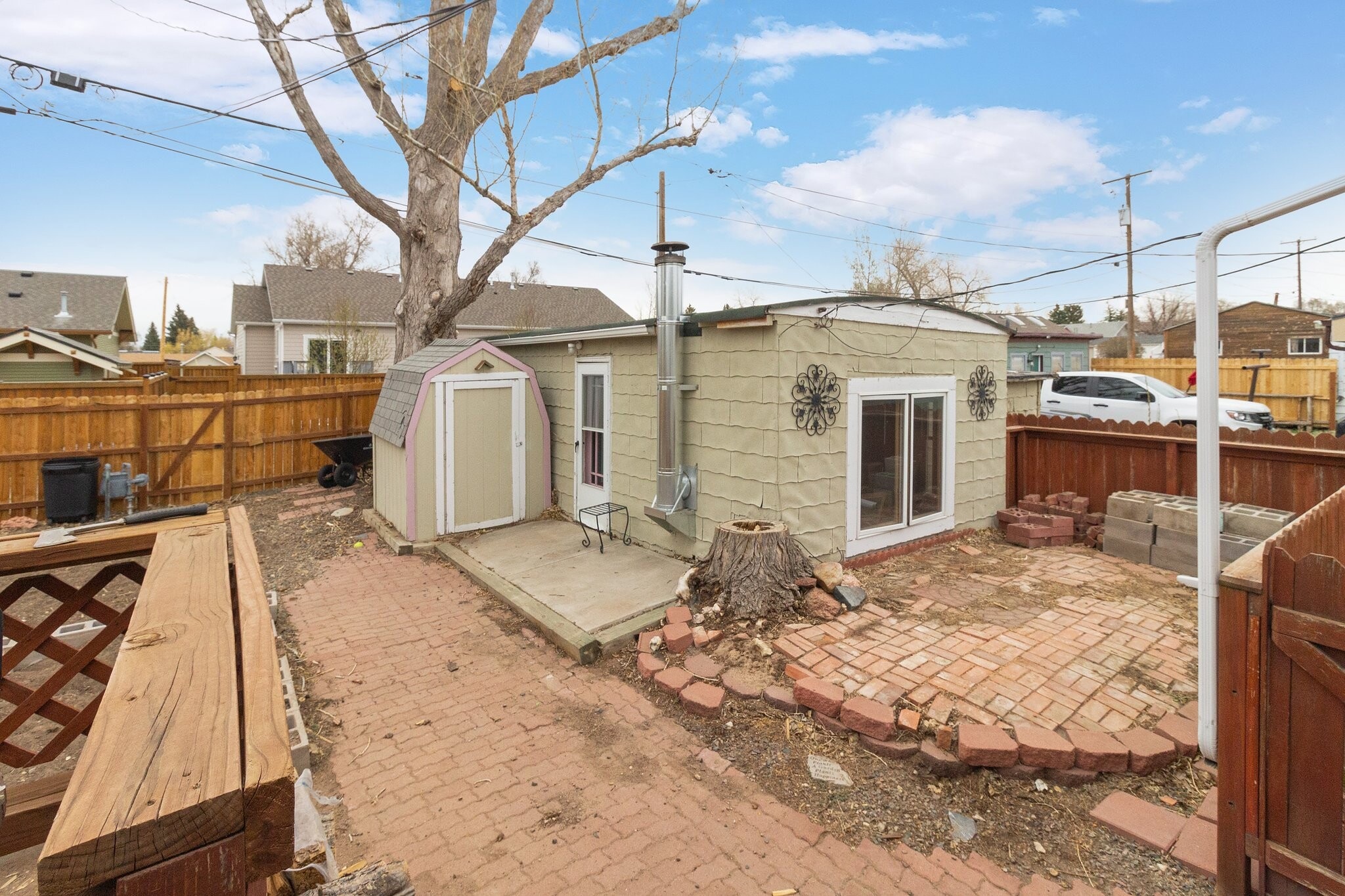 Building Photo - 1109 E Flint St