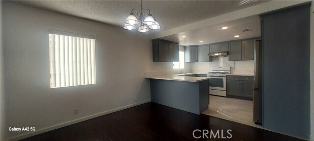 Building Photo - 5704 Sultana Ave