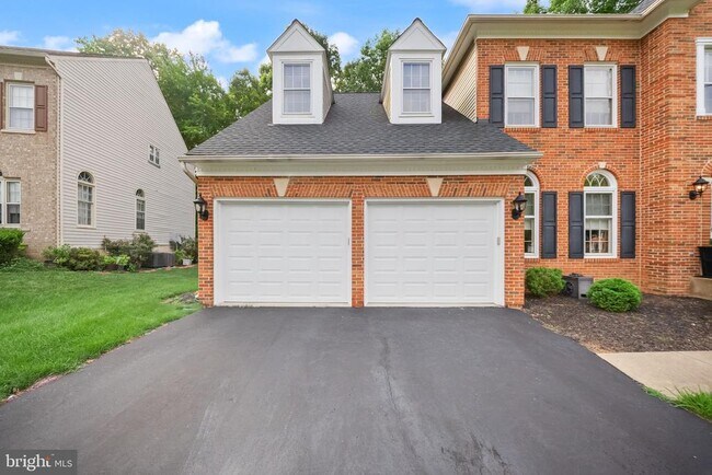 Building Photo - 5667 Lonesome Dove Ct