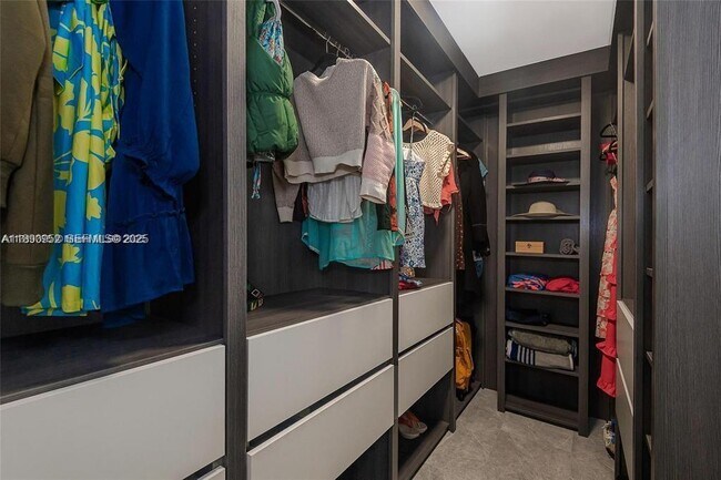 Building Photo - 3900 Galt Ocean Dr