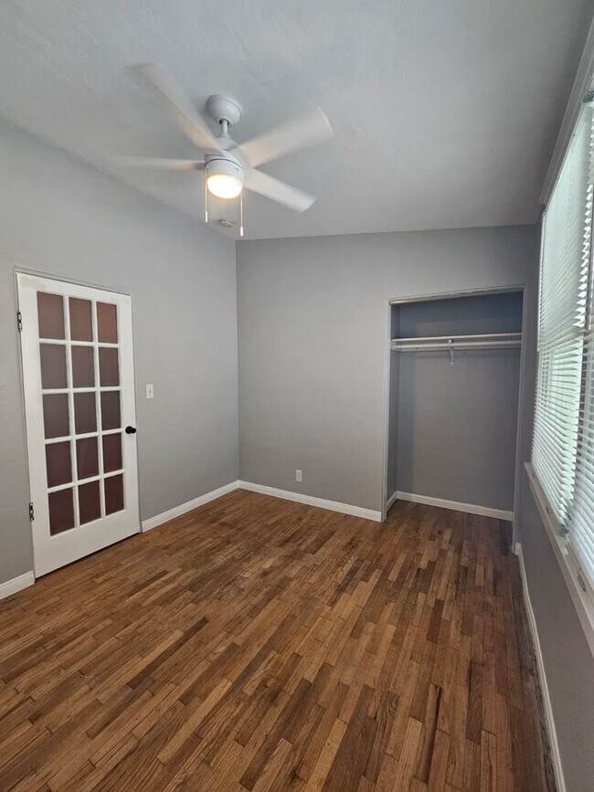 Building Photo - 352 Bonito Ave