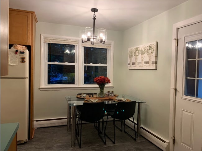 Building Photo - Well maintained 3bed/1.5 bath single famil...