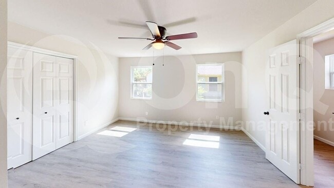 Building Photo - 519 E Gandy St