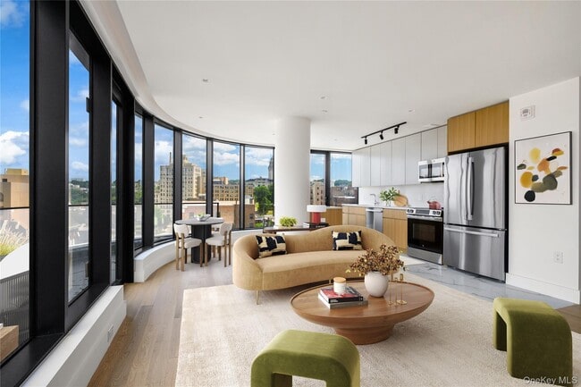 Building Photo - 44 Hudson St