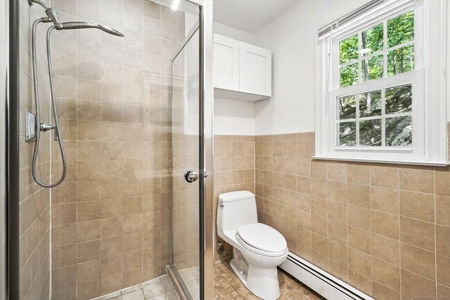 Building Photo - 163 MacGregor Dr