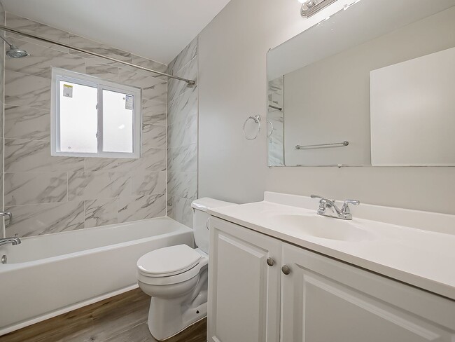 Building Photo - 1494 Nancywood Dr