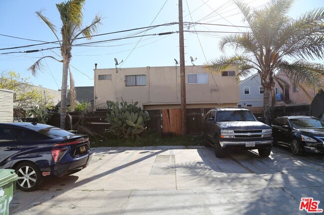 Building Photo - 1408 2nd Ave