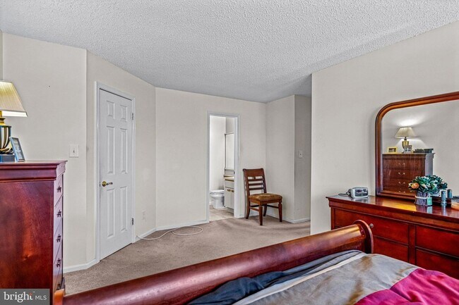 Building Photo - 656 Covington Ct