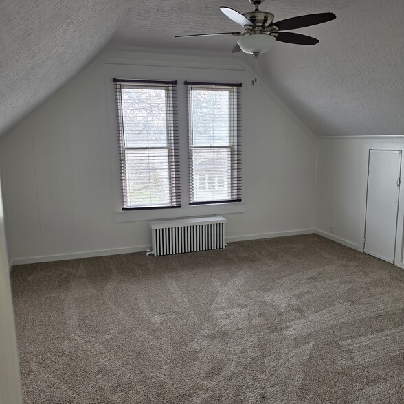 Building Photo - 1017 Putnam St