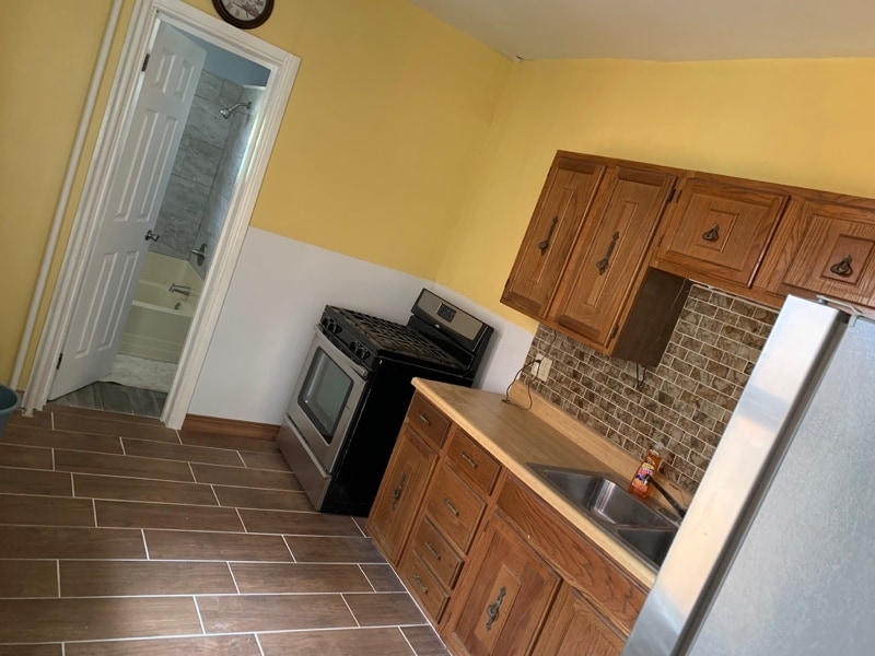 Building Photo - 1249 Greenwich St