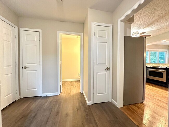 Building Photo - Stunning Single-Family Home with Plenty of...