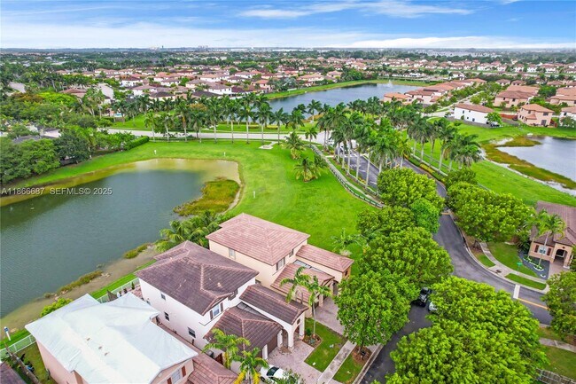 Building Photo - 363 NE 25th Terrace