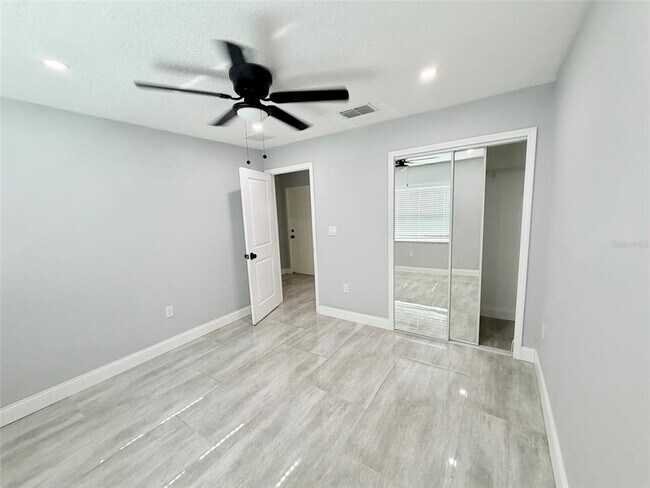 Building Photo - 1543 Heather Way