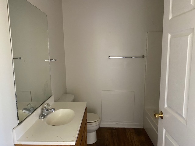 Building Photo - Apartment #5