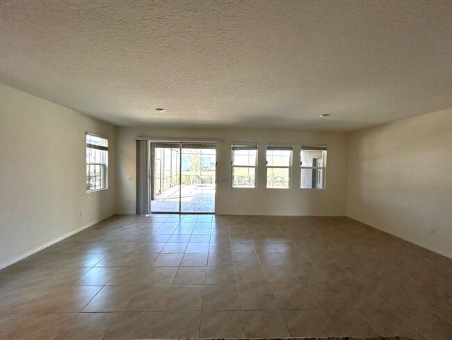 Building Photo - 7604 Oakmoss Loop