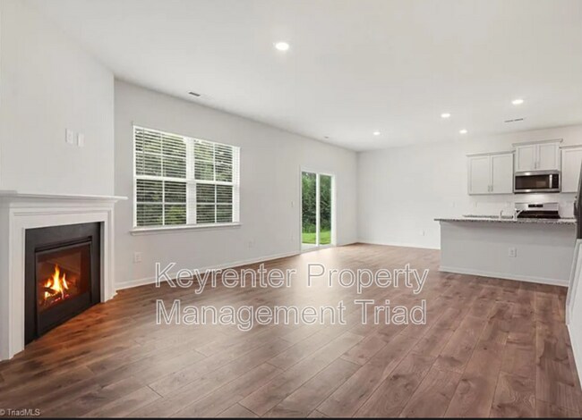 Building Photo - 7448 Buckpasser Dr