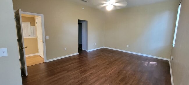 Building Photo - 3/2 (Hickory Walk in Haile Plantation) Beautiful home off the 15th Green of Haile Golf Course.