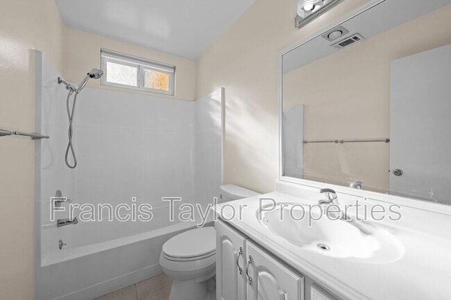 Building Photo - 2230 E El Norte Pkwy