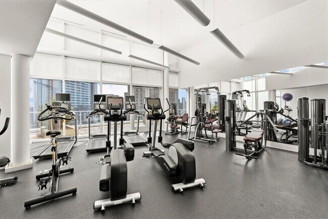 Building Photo - 10 Terminus Luxury 2 Bedroom Condo in Heart of Buckhead