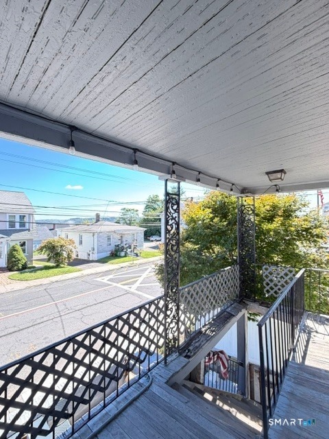 Building Photo - 728 Highland Ave