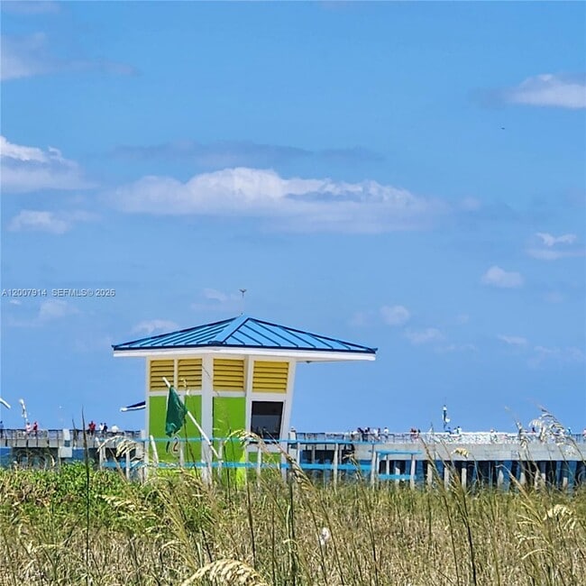 Building Photo - 843 S Ocean Blvd