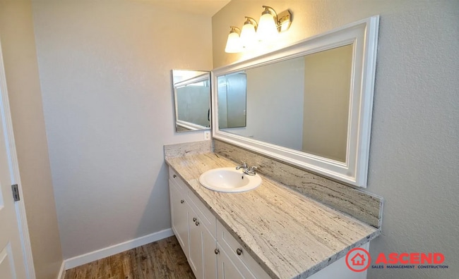 Building Photo - 10706 Tivoli Ct