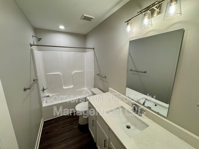 Building Photo - 8419 Valley Spring Dr