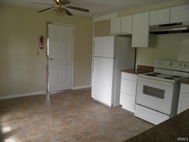 Building Photo - 3501 N Kingsley Dr