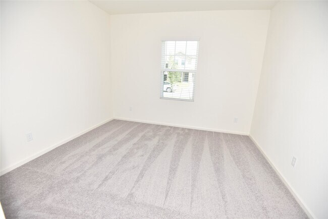 Building Photo - 21654 Cottage Ln
