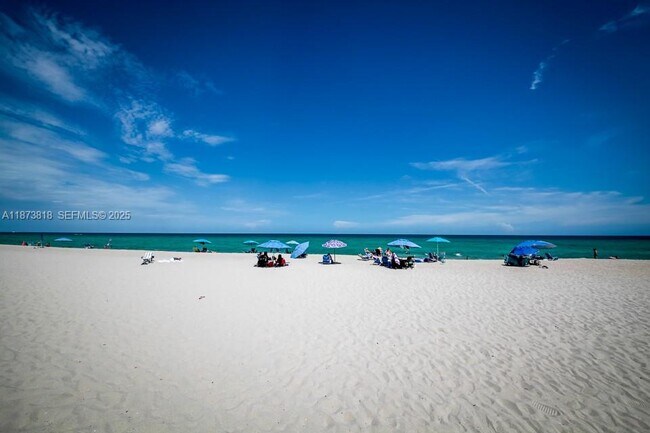 Building Photo - 3801 S Ocean Dr