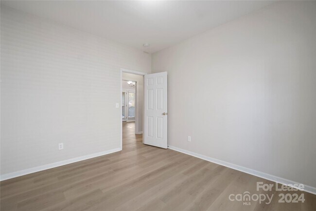 Building Photo - 20309 Northport Dr