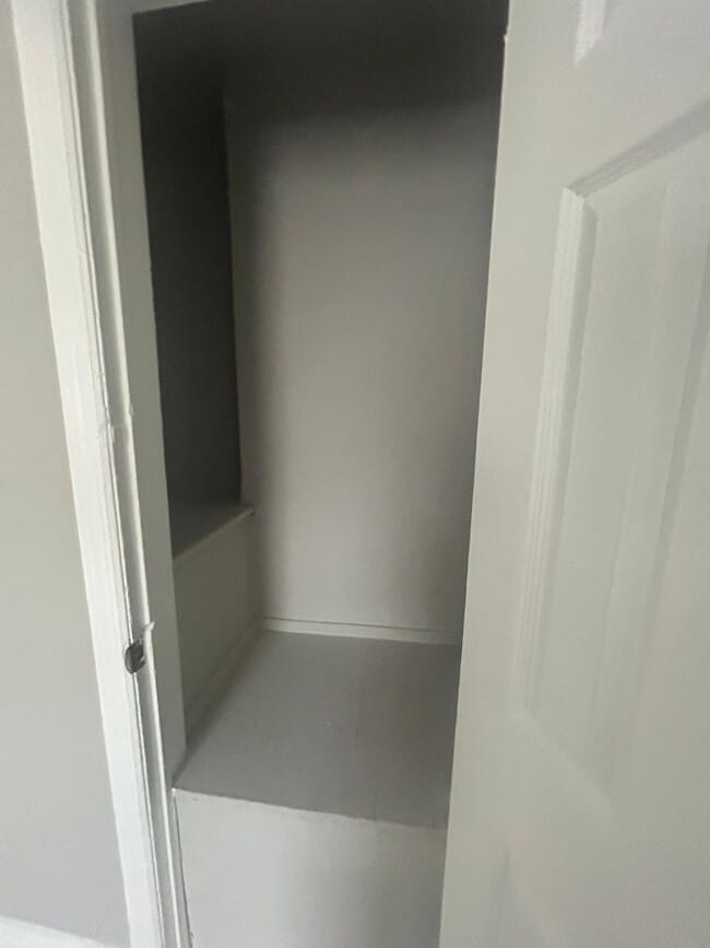 Building Photo - 2735 Bookert Dr