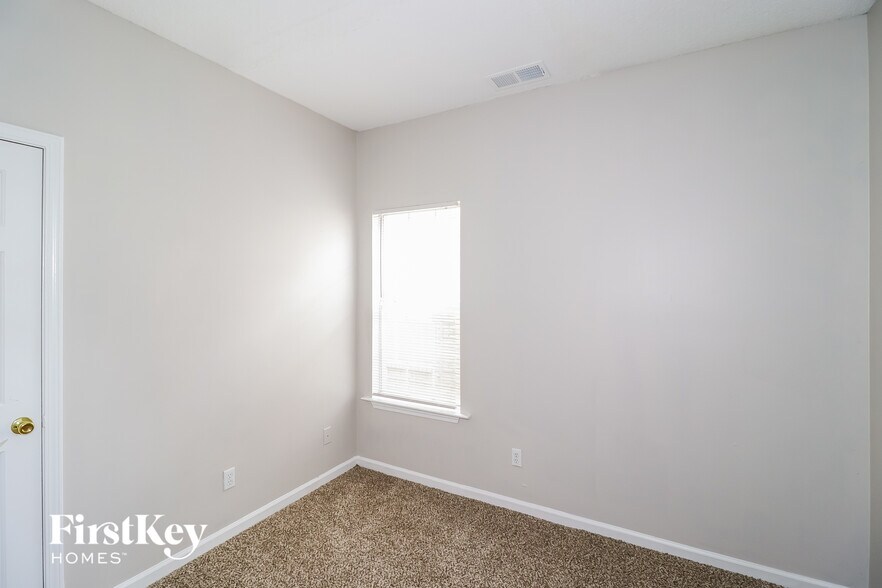 Building Photo - 1139 Brady Hollow Ln