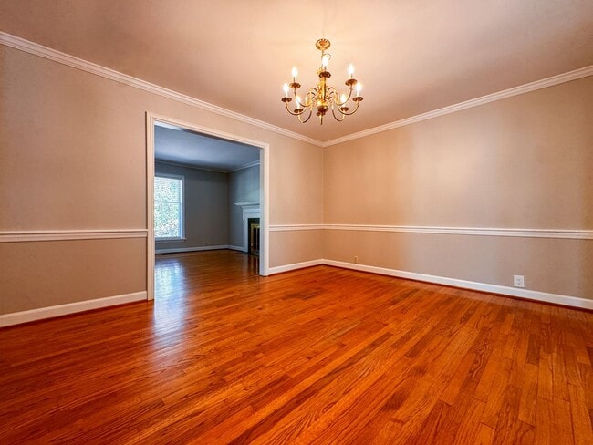 Building Photo - Beautiful Tri Level Home in Vanstory Hills