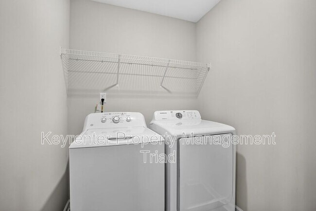 Building Photo - 5109 Black Frst Dr