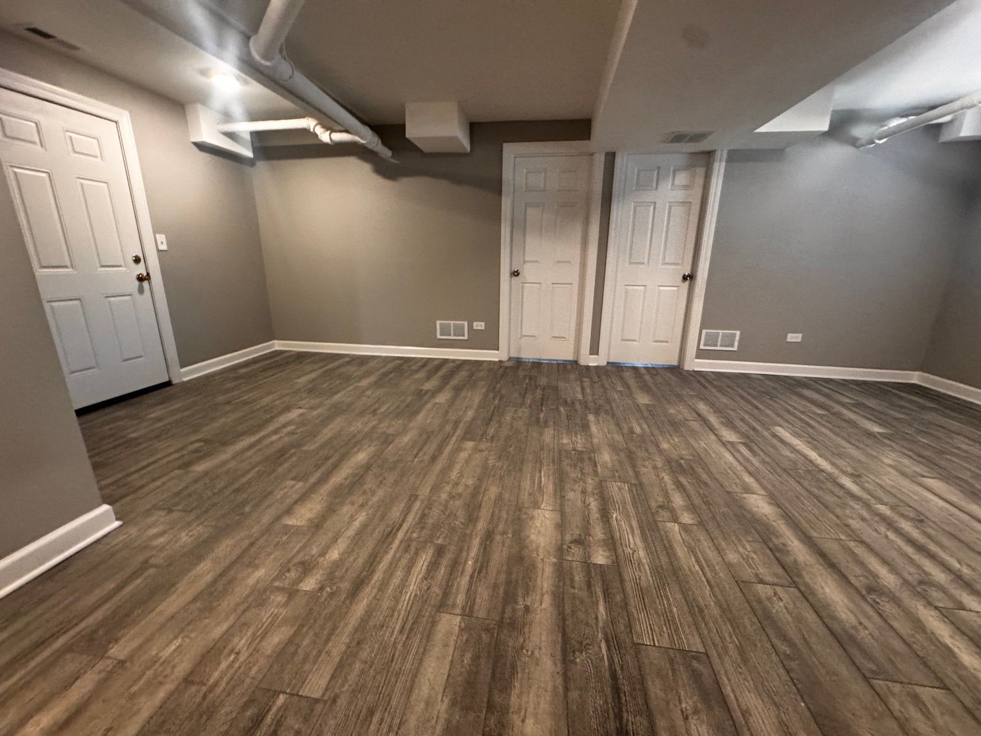 Building Photo - 4556-4558 S Prairie Ave