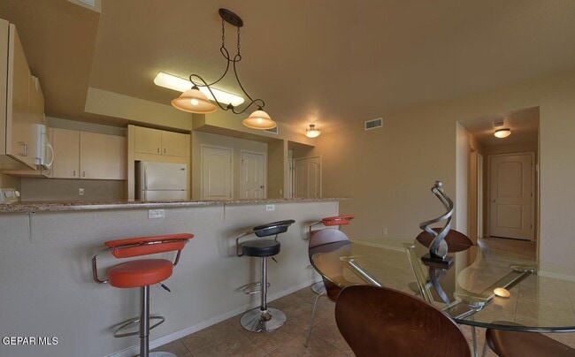 Building Photo - 501 Redd Rd