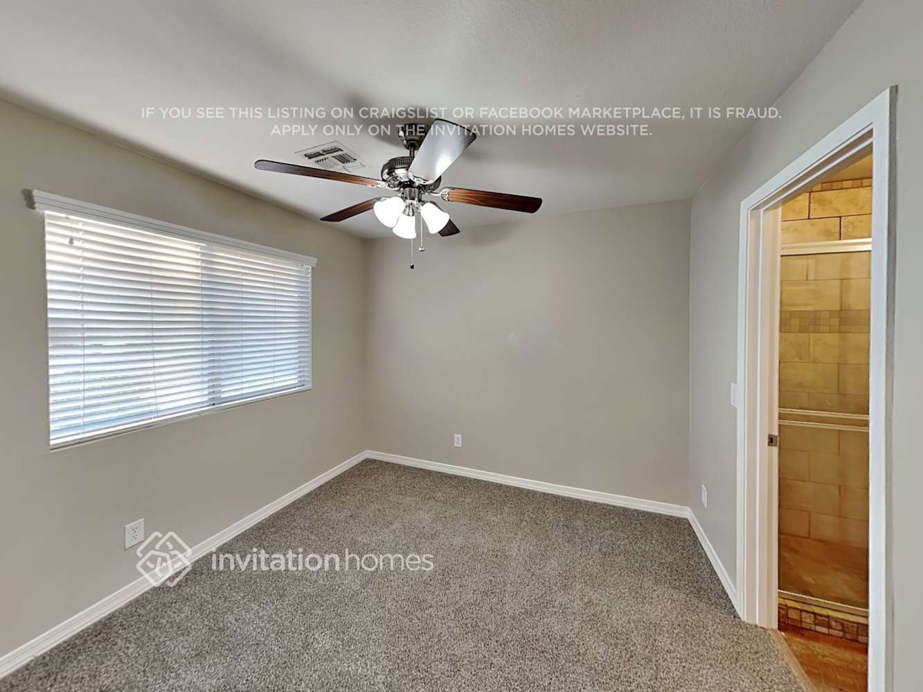 Building Photo - 30737 N Royal Oak Way