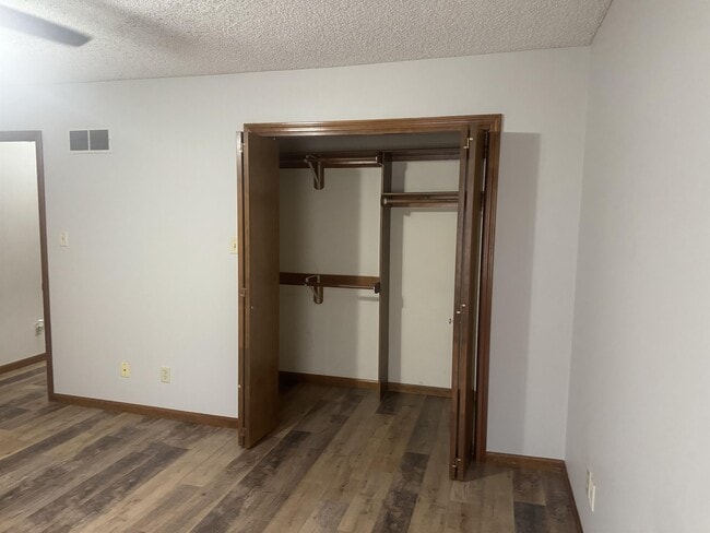 Building Photo - 2040 SW 36th St