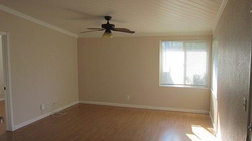 Building Photo - Darling 3/1 home near downtown Placerville!