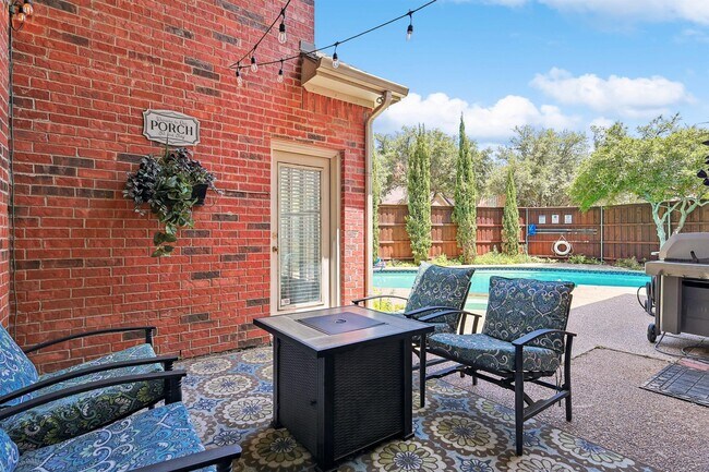 Building Photo - 2532 Hickory Ridge Dr