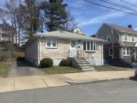 Building Photo - 31 Stearns Rd