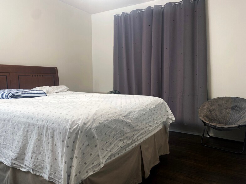 Second bedroom - 10129 S 2165 E