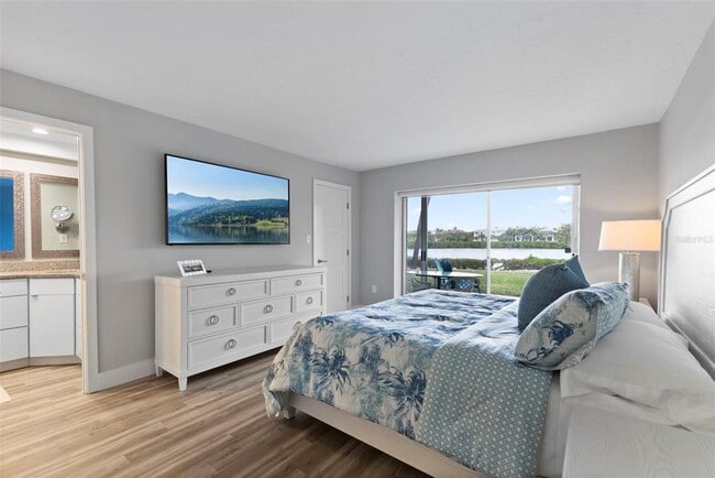 Building Photo - 3330 Gulf of Mexico Dr